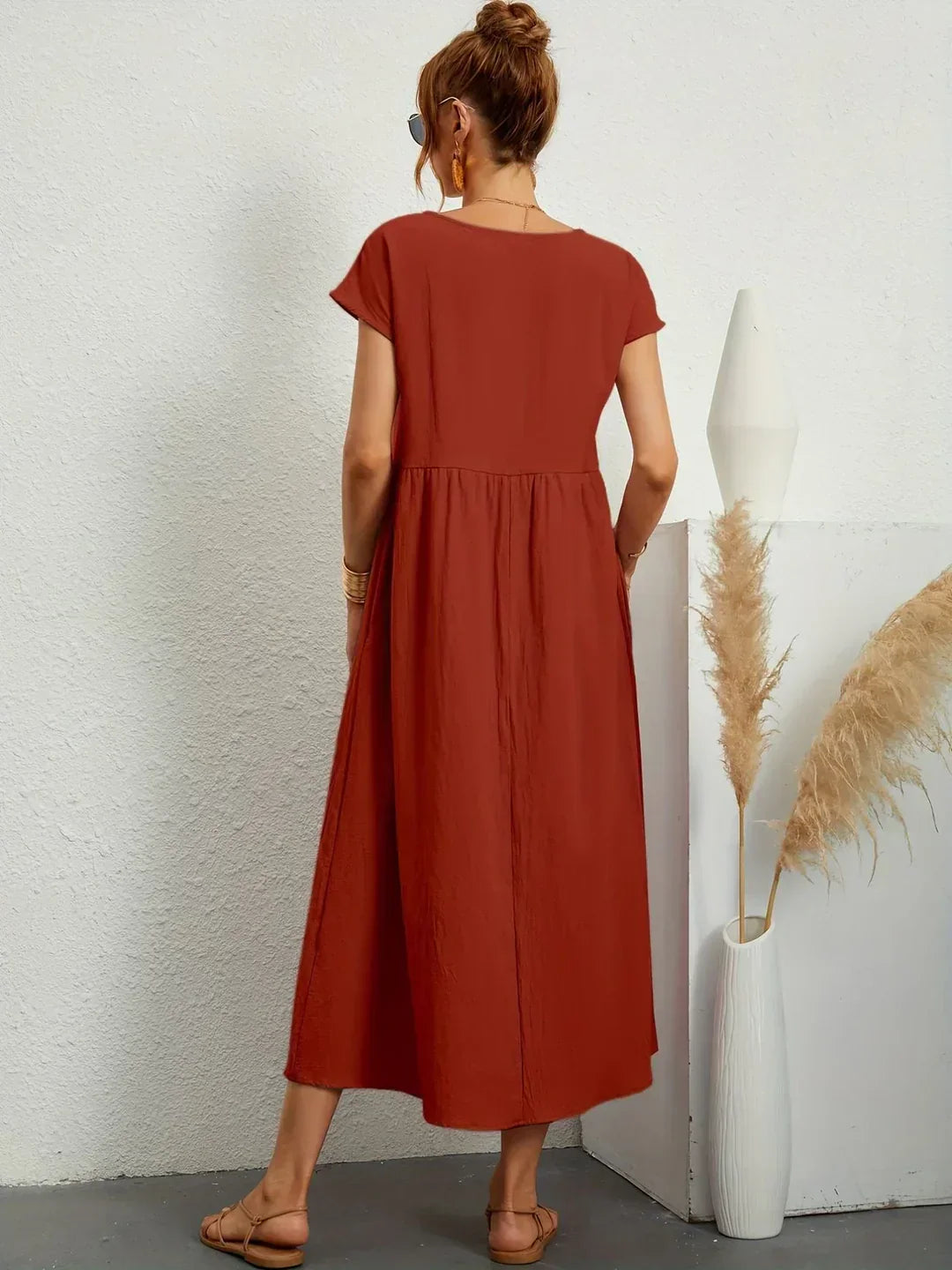 Valentina - Elegante vestido midi favorecedor