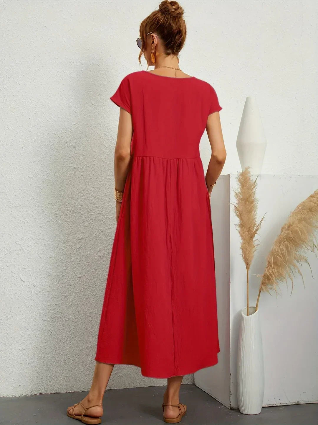 Valentina - Elegante vestido midi favorecedor