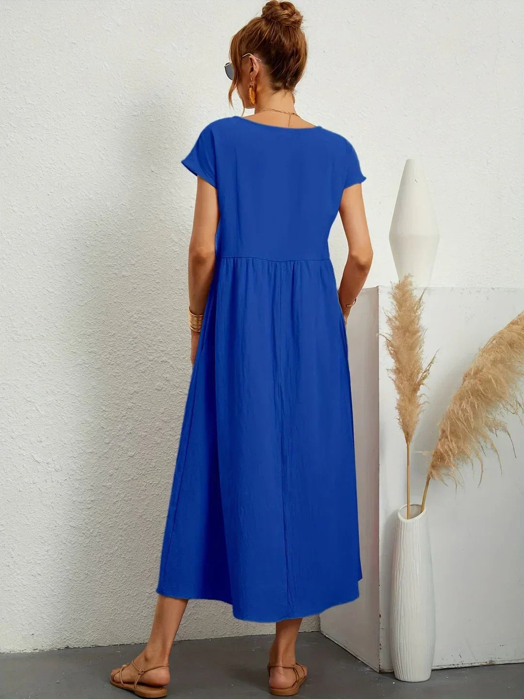 Valentina - Elegante vestido midi favorecedor