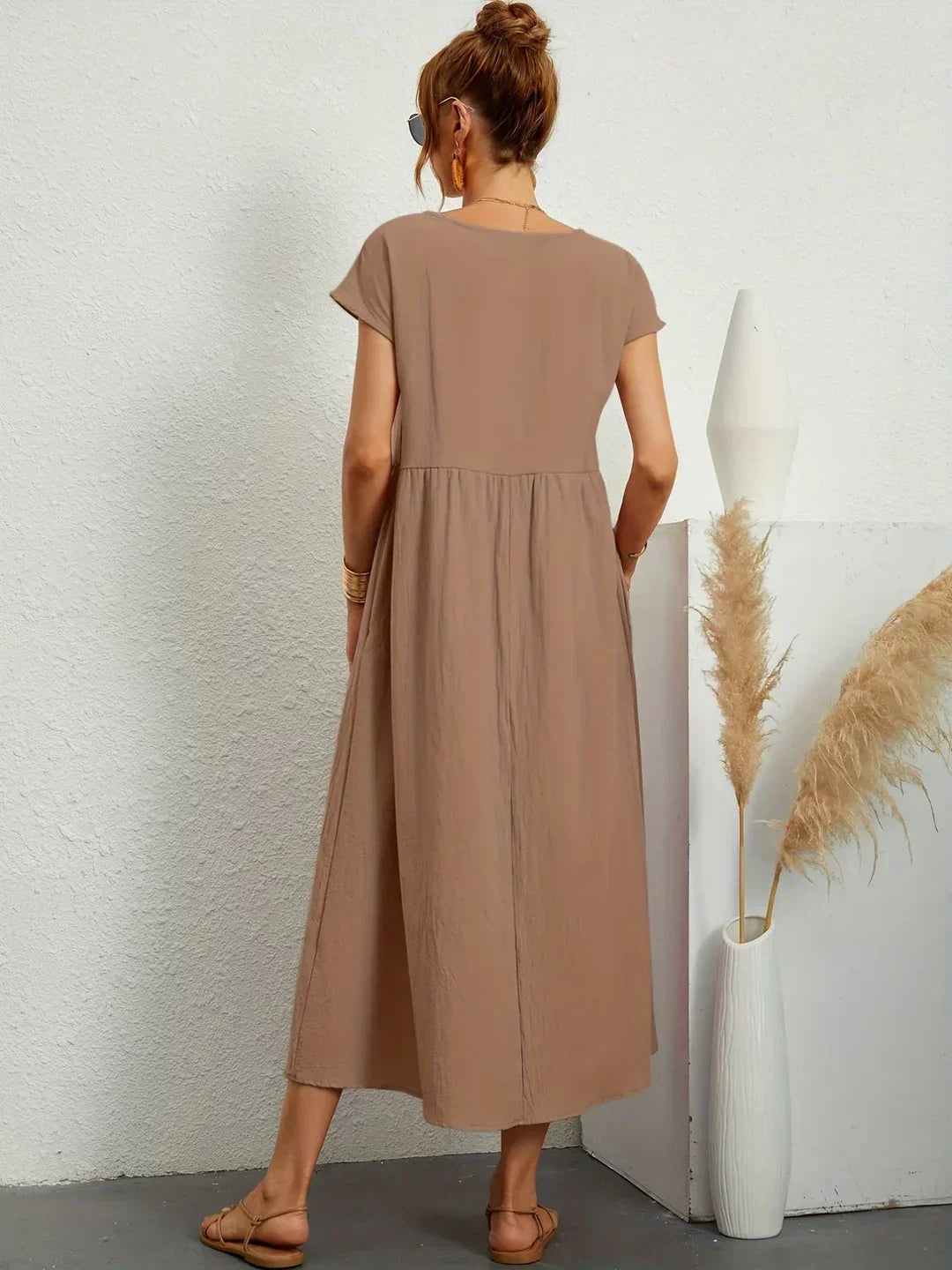 Valentina - Elegante vestido midi favorecedor